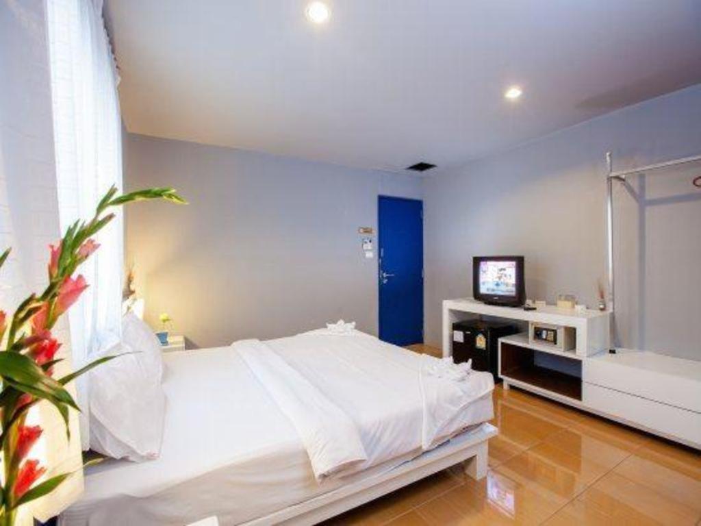 Oyo 292 The Oddy Hip Hotel Patong Eksteriør bilde