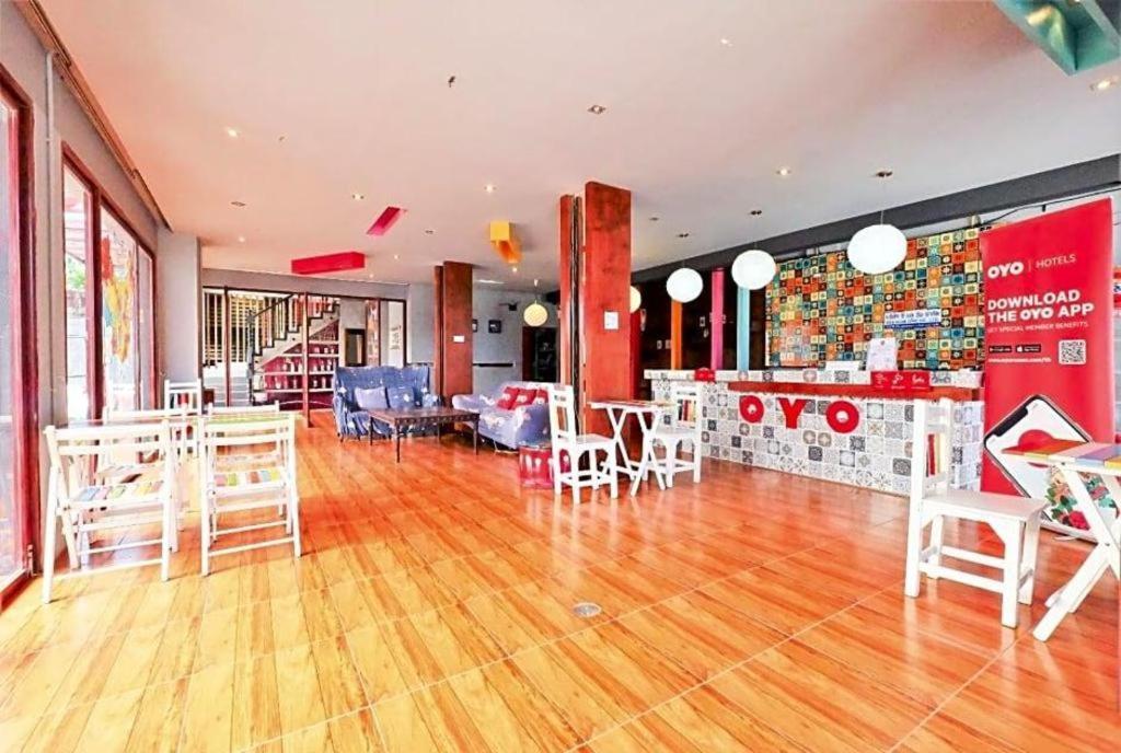 Oyo 292 The Oddy Hip Hotel Patong Eksteriør bilde
