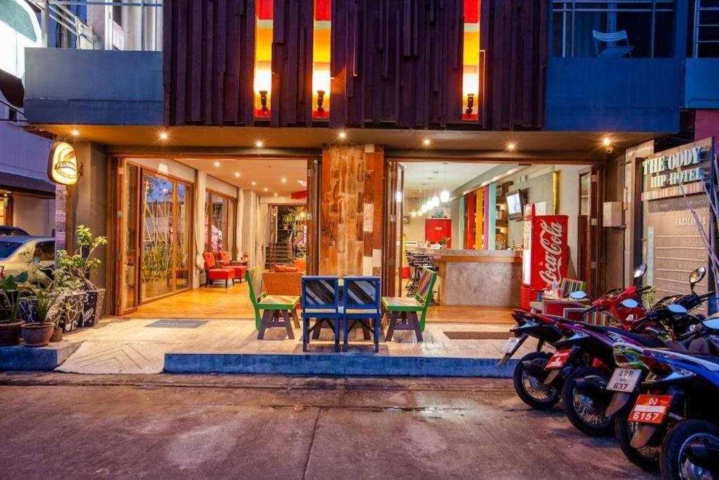 Oyo 292 The Oddy Hip Hotel Patong Eksteriør bilde