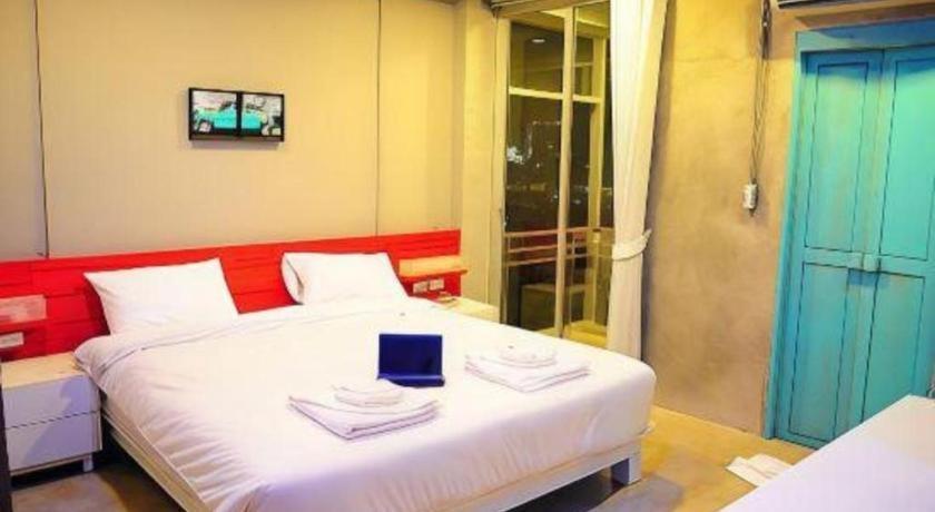 Oyo 292 The Oddy Hip Hotel Patong Eksteriør bilde