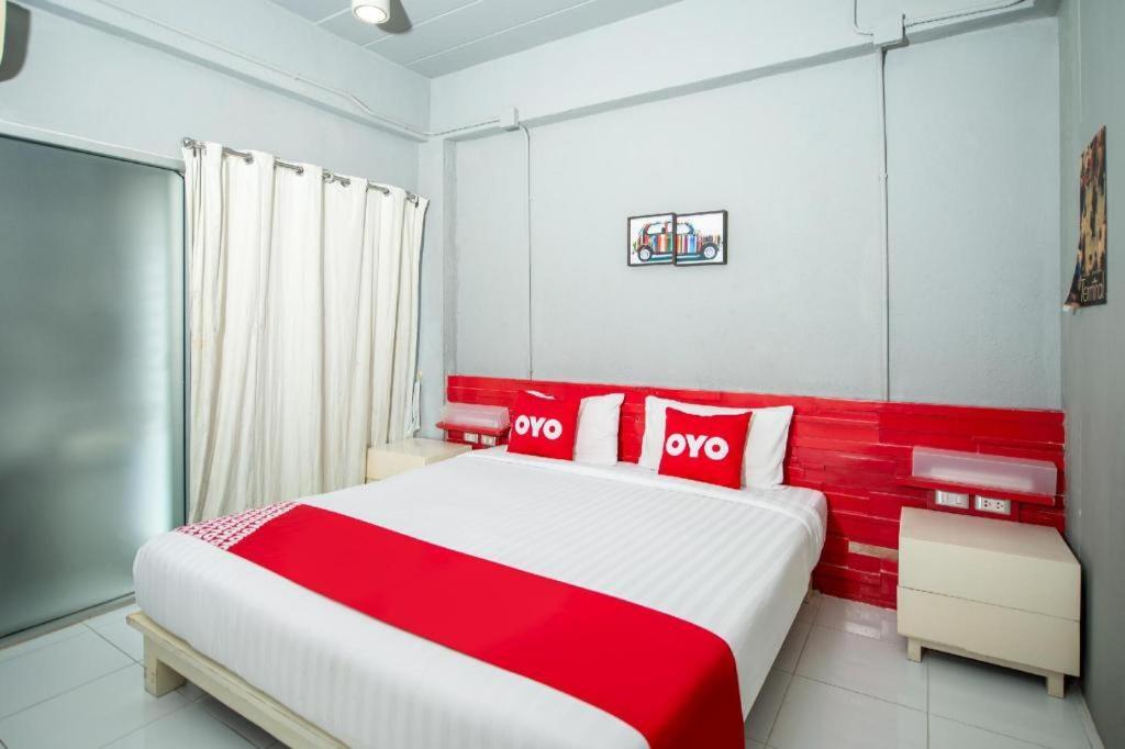 Oyo 292 The Oddy Hip Hotel Patong Eksteriør bilde